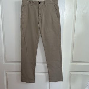 Kenneth Cole Reaction khaki pants. 32/32. Smart business casual.